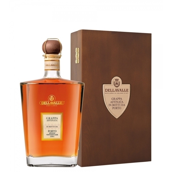 Grappa Invecchiata ed Affinata in Botti da Porto 70 cl. con Cofanetto in Legno